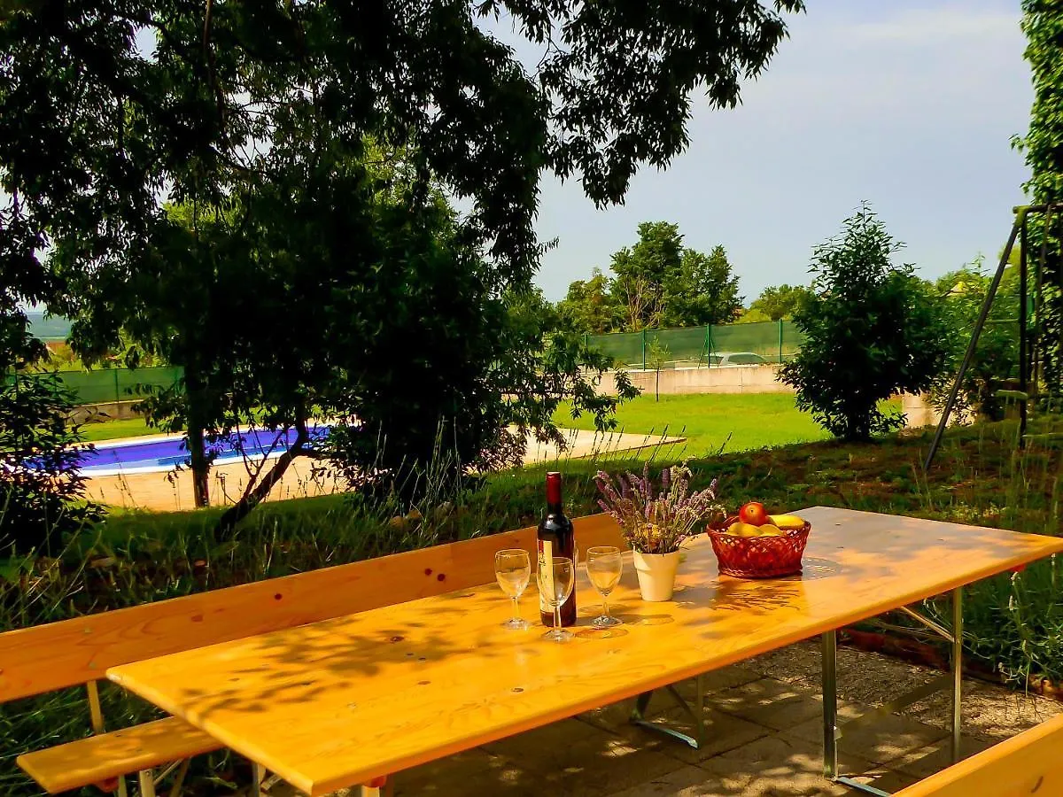 Holiday home Casa Istriana Nona Pina Villa Kastelir
