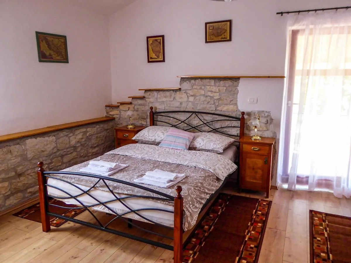Casa Istriana Nona Pina Villa Kastelir